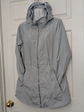 Calvin Klein Women’s Rain Jacket Size XSmall Silver Zip Button Hooded .